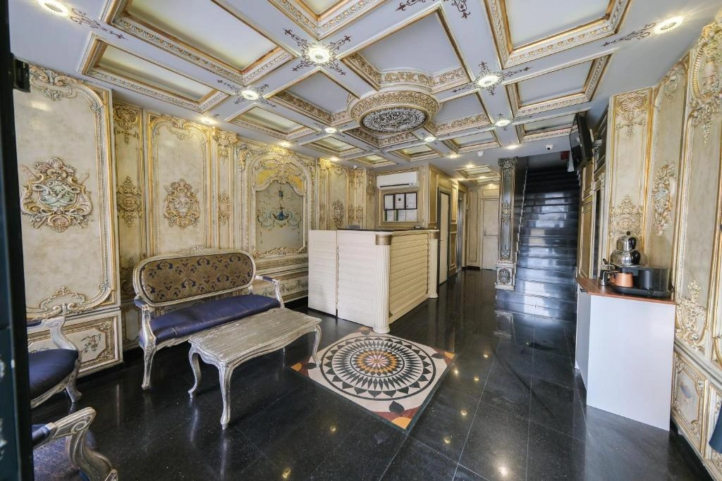 Grand Kavi Hotel
